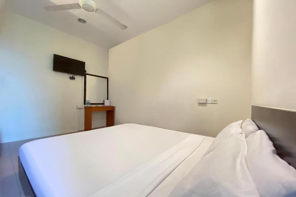 SPOT ON 89907 Motel Impian Seri Manjung Esterno foto
