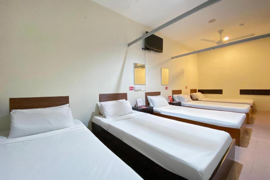 SPOT ON 89907 Motel Impian Seri Manjung Esterno foto