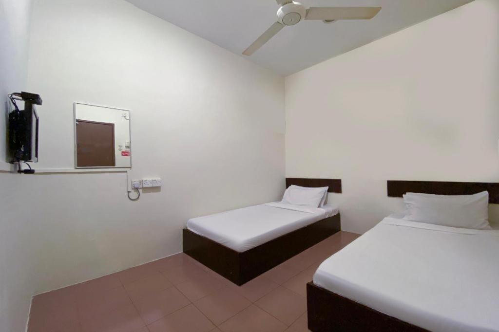 SPOT ON 89907 Motel Impian Seri Manjung Esterno foto