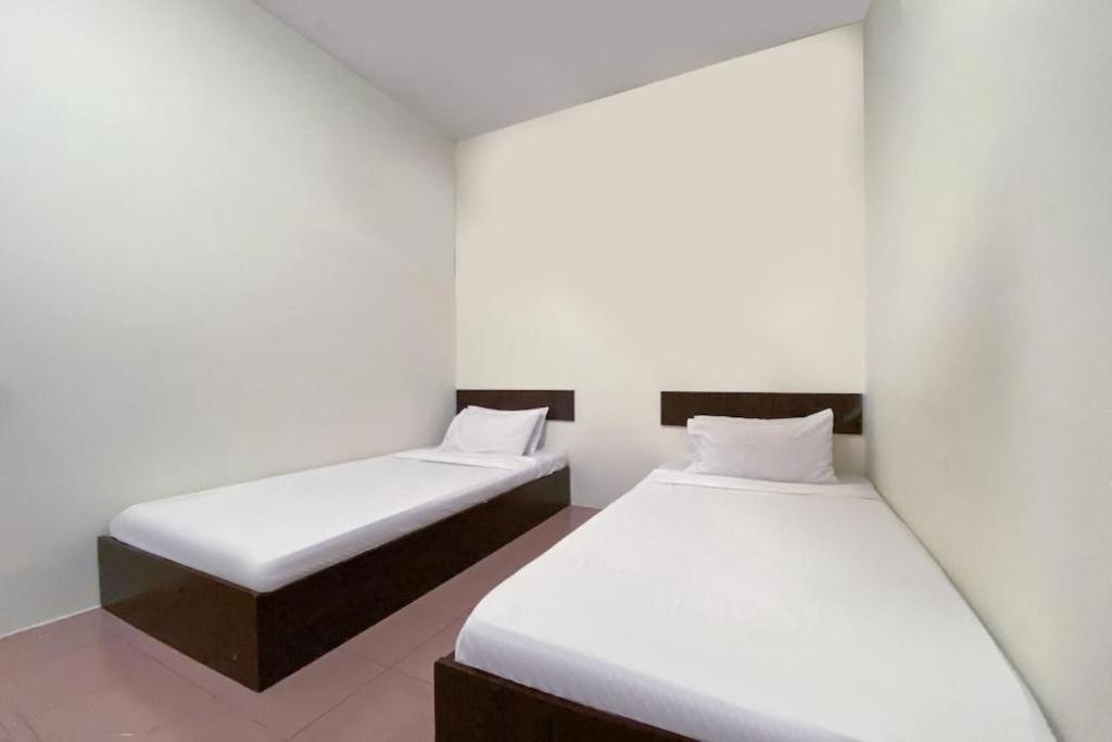 SPOT ON 89907 Motel Impian Seri Manjung Esterno foto