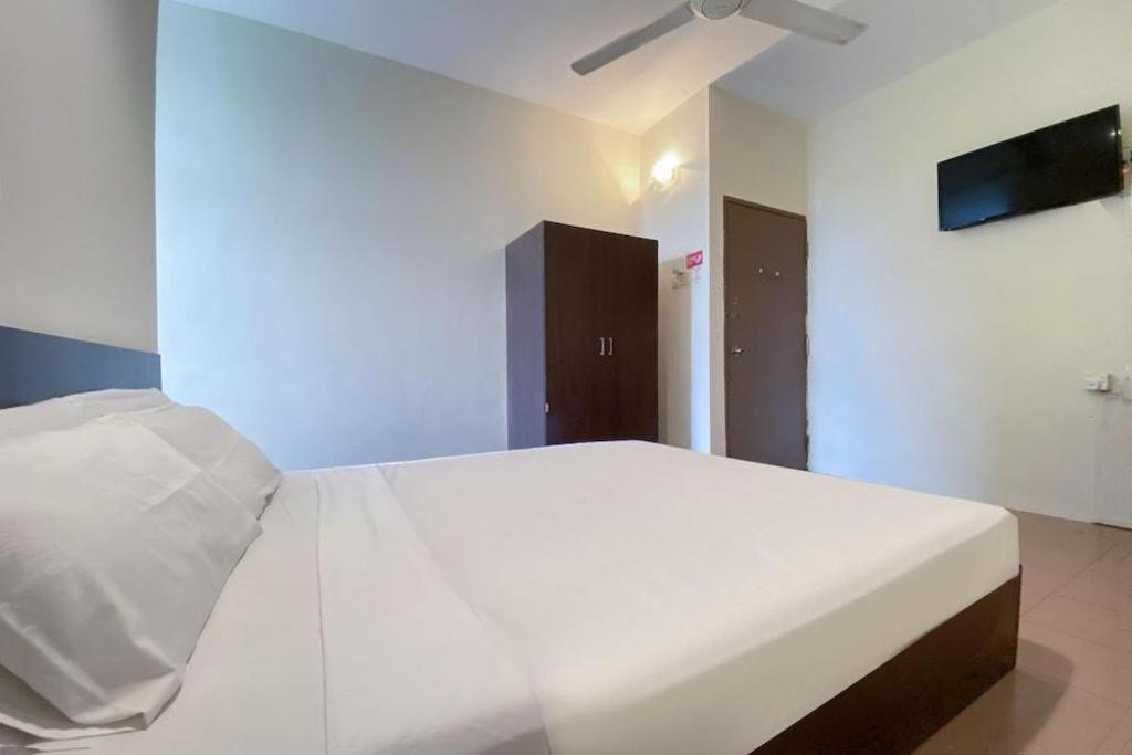 SPOT ON 89907 Motel Impian Seri Manjung Esterno foto